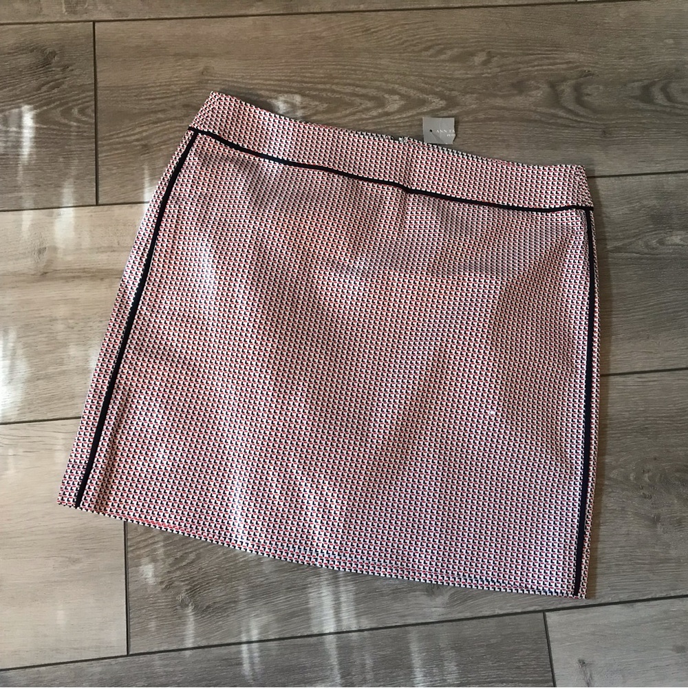 ANN TAYLOR PETITE SKIRT  12P  NWT